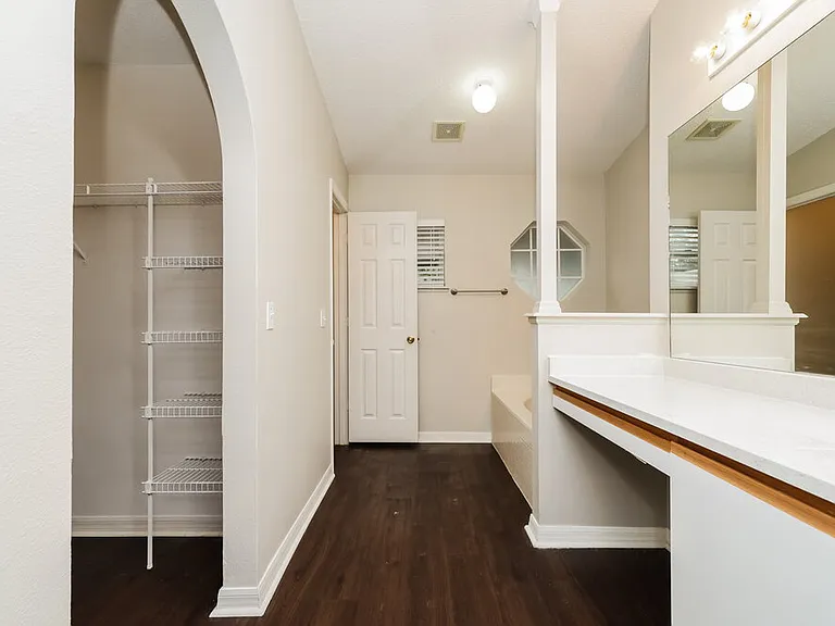 12814 Lake Vista Dr — Photo 11