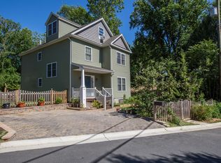 21 Ericsson Rd, Cabin John, MD 20818