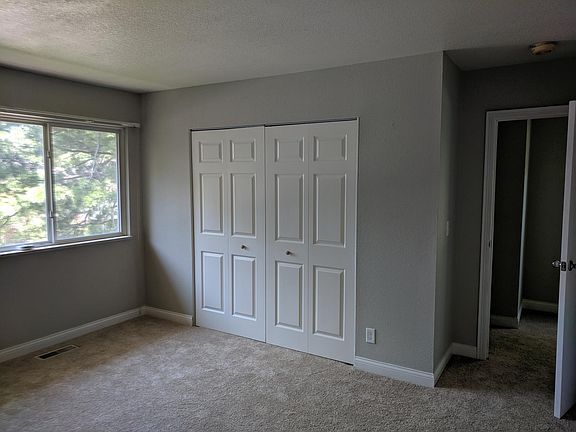 4th image of 3489 Kenbrooke Ct