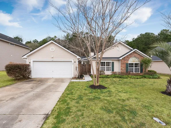 327 Savannah River Dr, Summerville, SC 29485