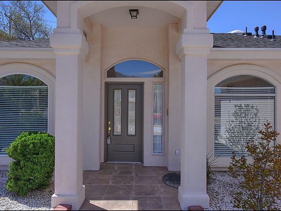 2nd image of 6112 Los Fuentes Dr