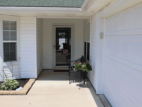 2nd image of 5132 W Churchill Ct #0