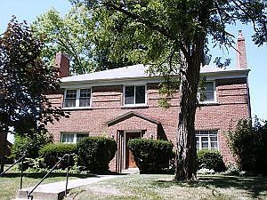 Nice 4 unit brick building