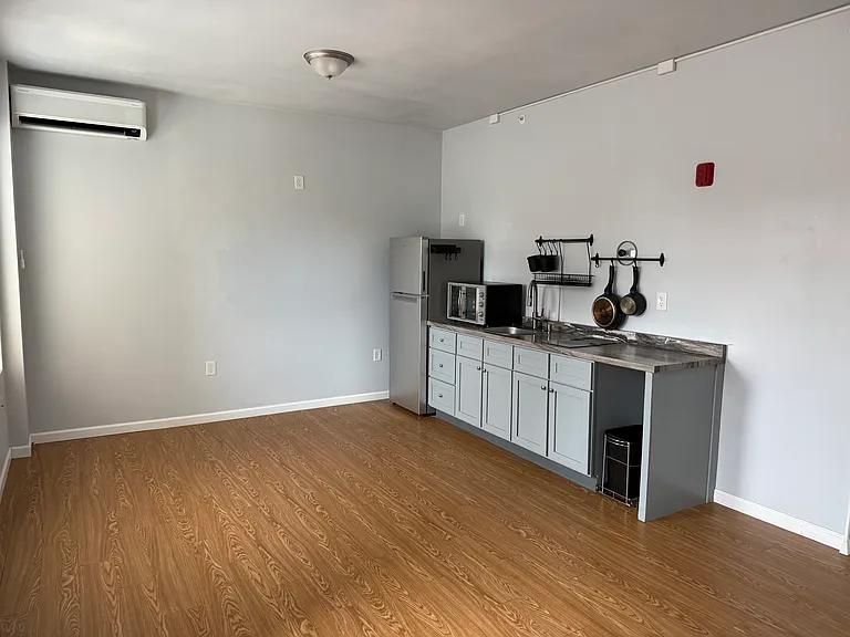 415-417 Main St #2B — Photo 2