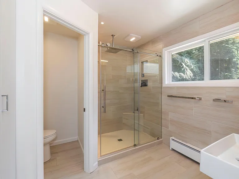 305 NE Stenman Ln — Photo 23