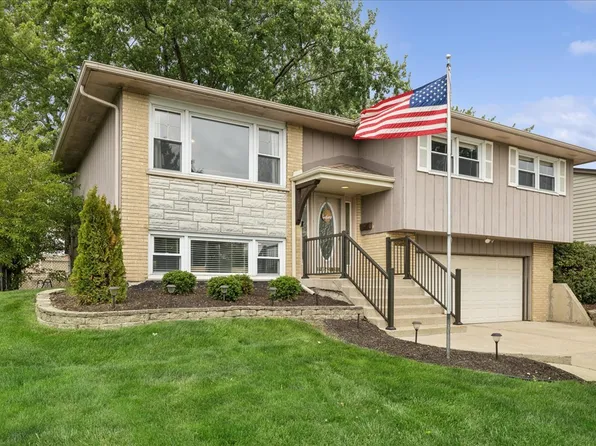 15954 Ozark Ave, Tinley Park, IL 60477