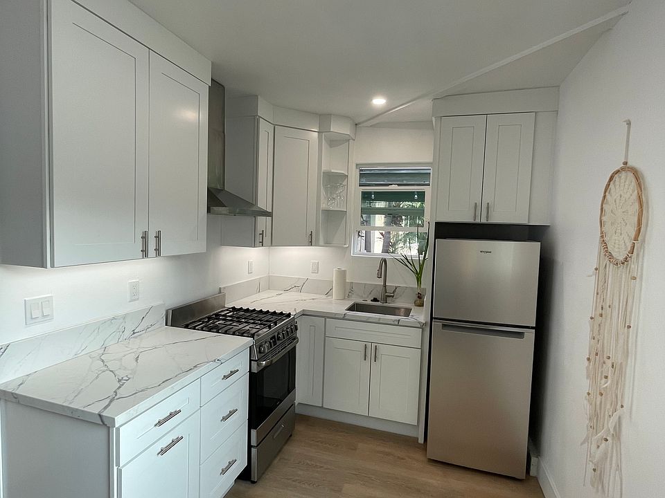 1st image of 7281 Steinbeck Ave