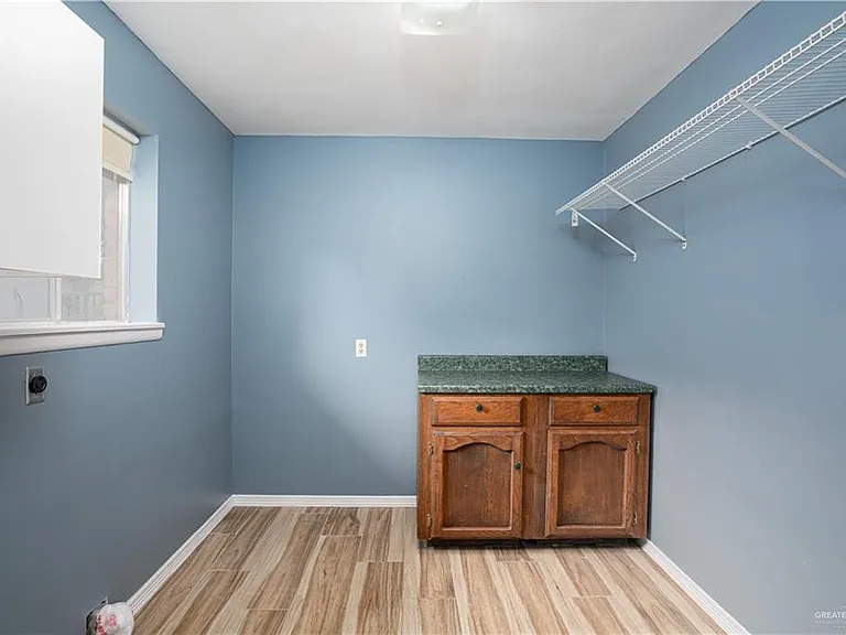 2202 Ella St — Photo 14