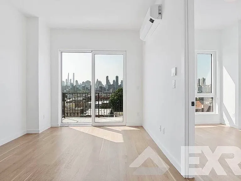 11-14 35th Ave #522 — Photo 12