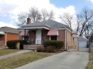 24282 Valley Ave, Eastpointe, MI 48021