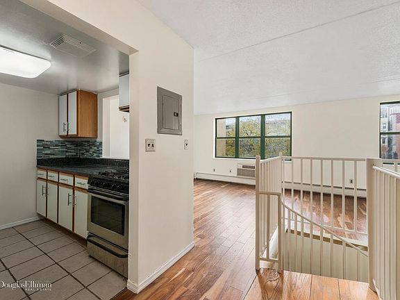 4th image of 223 W 121st St APT 2