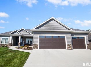 2813 Richardson Dr, Springfield, IL 62711