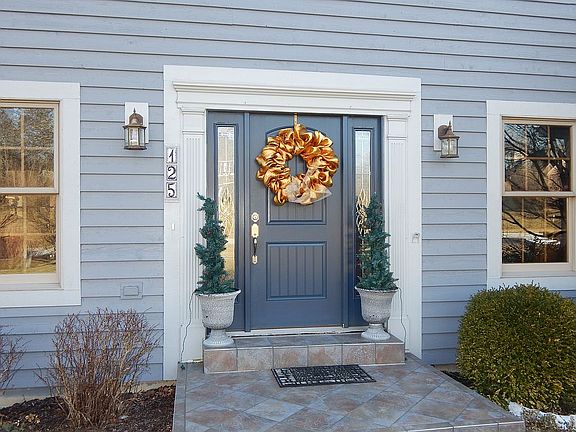4th image of 125 Woods Edge Ct