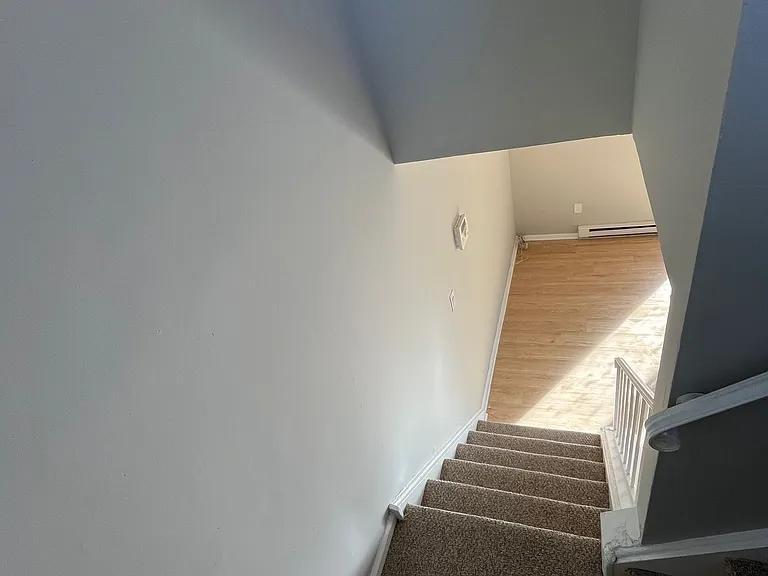 50 Hampshire Rd — Photo 16