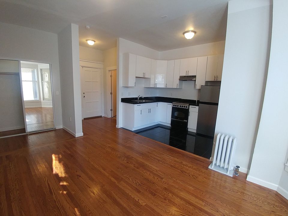 2nd image of 50 Golden Gate Ave APT 216