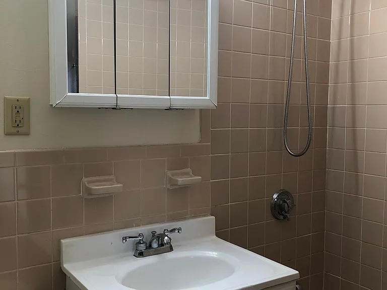 297 Main St #7 — Photo 9