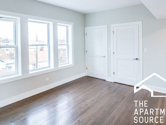 3rd image of 2917 W Wabansia Ave #3