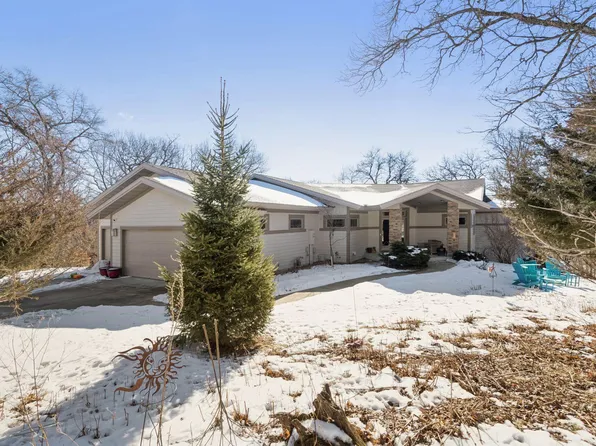 6952 Oakmere Ln NW, Rochester, MN 55901