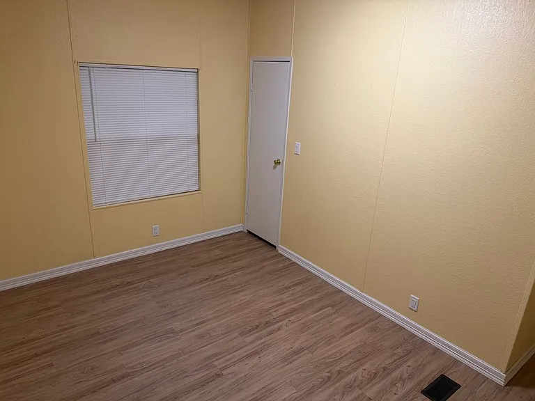 220 Jeffery Dr — Photo 7