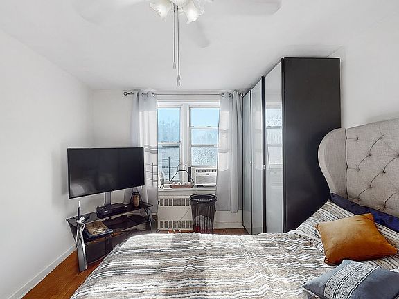 5th image of 3320 Avenue N #F
