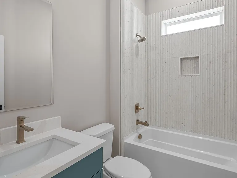 2527 W Heiman St #2527 — Photo 13