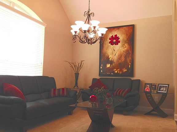 Dinning area connects to the kitchen