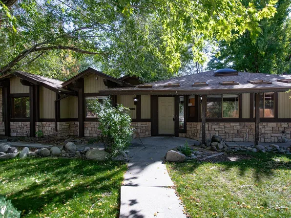10000 Watercress Cir, Reno, NV 89523