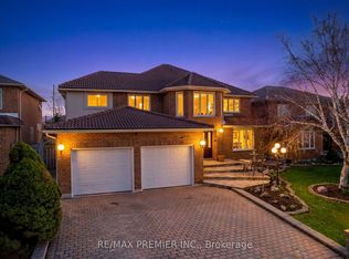 112 Bourbon St, Vaughan, ON L4L 6Y9