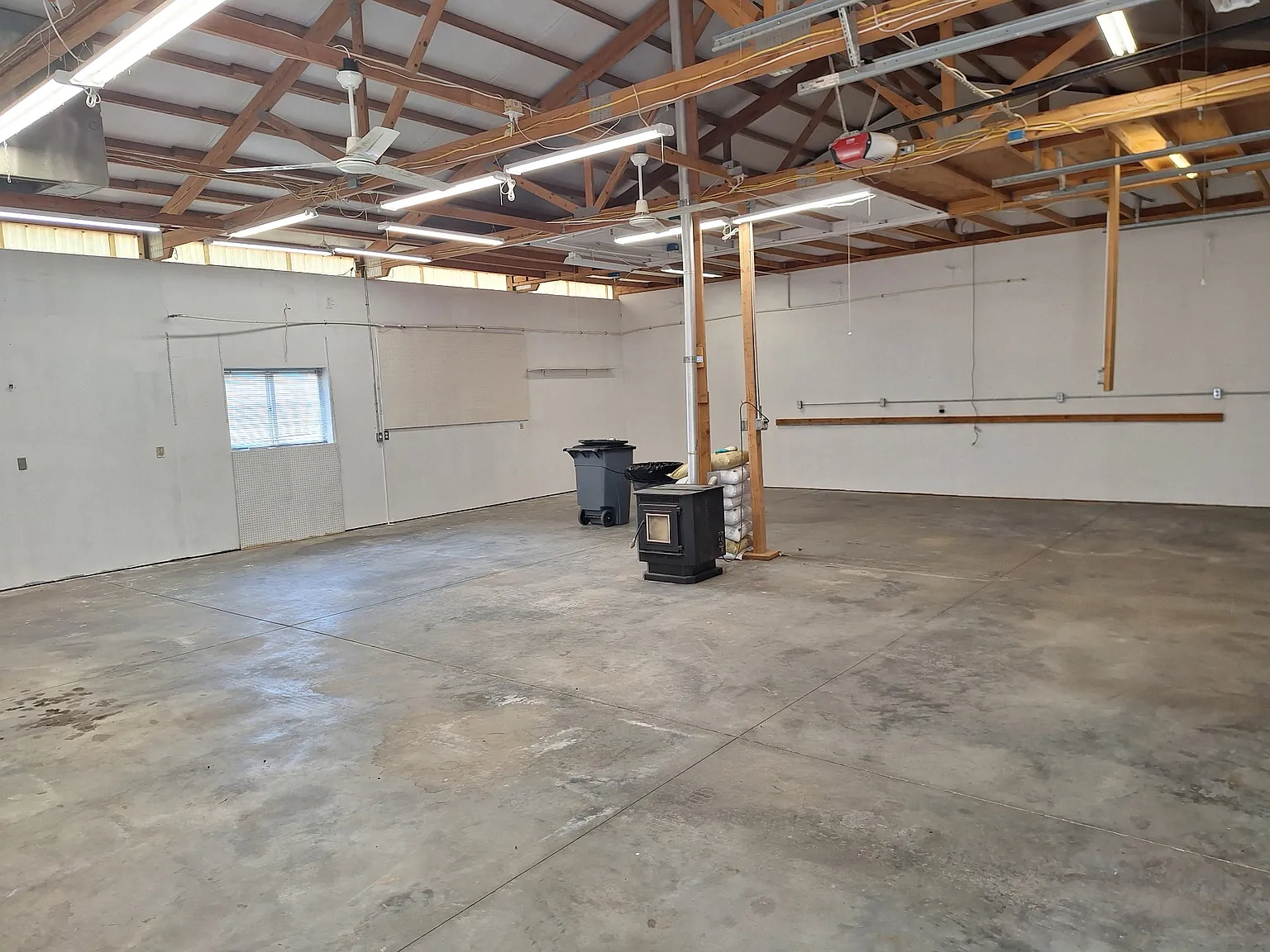 Studio, 1500 sqft, $1,500 — Photo 4