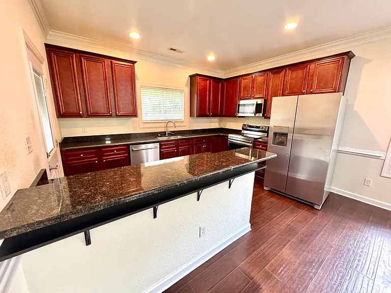 113 Crocker St — Photo 13