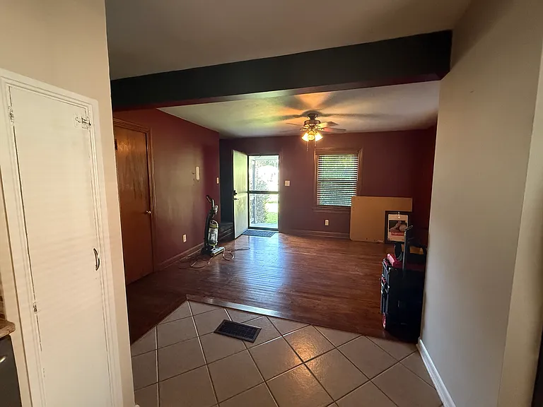 4026 Crawford Ave — Photo 6