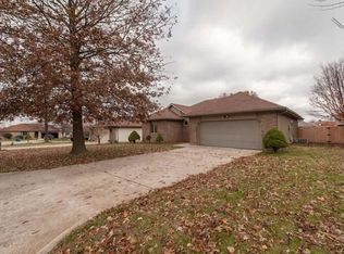 912 Erin Ct, Nixa, MO 65714