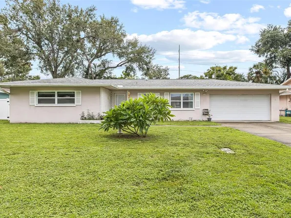 1124 Sousa Dr, Largo, FL 33771