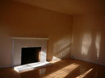 5th image of 1566 Hillmont Ave