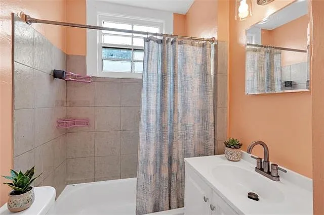 2428 Eagle St — Photo 6