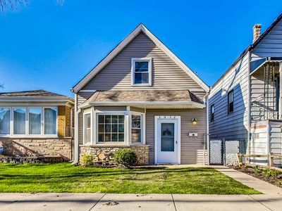 4832 W Gunnison St, Chicago, IL, 60630
