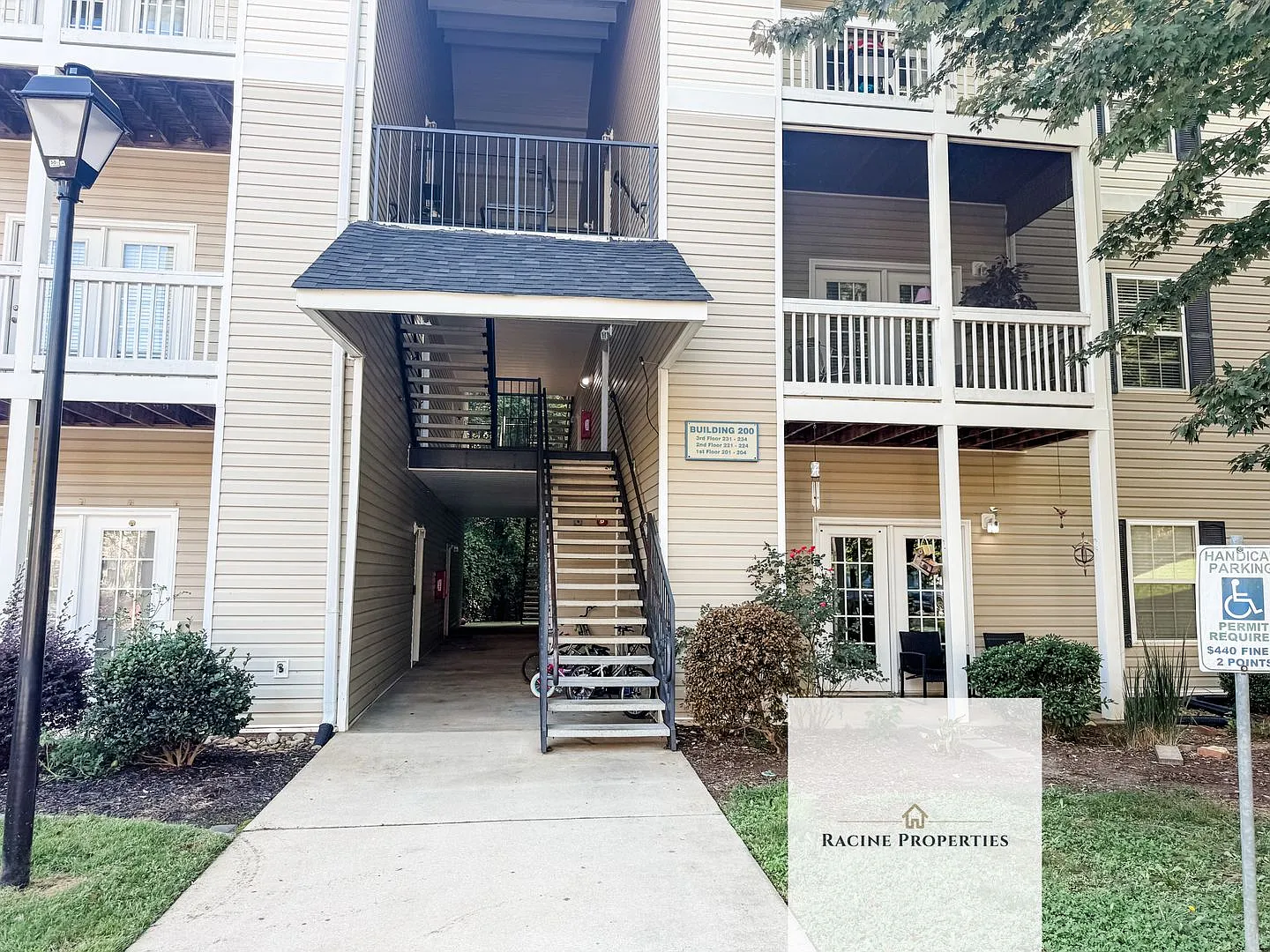 Ground floor 3 bd/2ba condo available Oct 1! — Photo 1