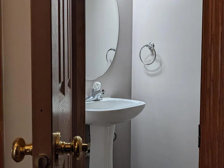 2nd bathroom