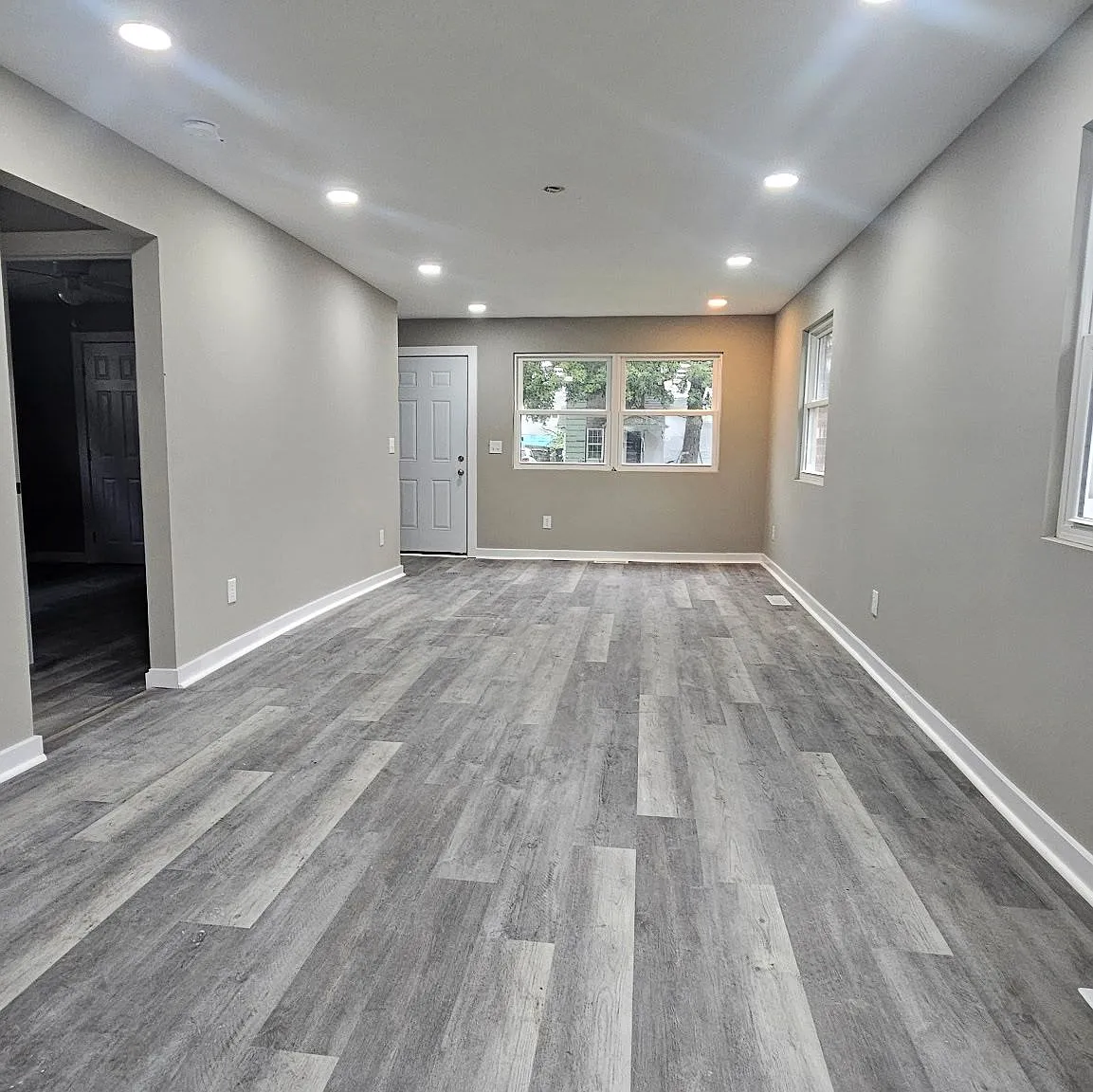 3 bed, 1.0 bath, 1200 sqft, $1,250 — Photo 4