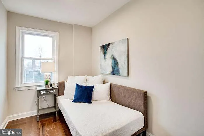 Upstairs bedroom 1