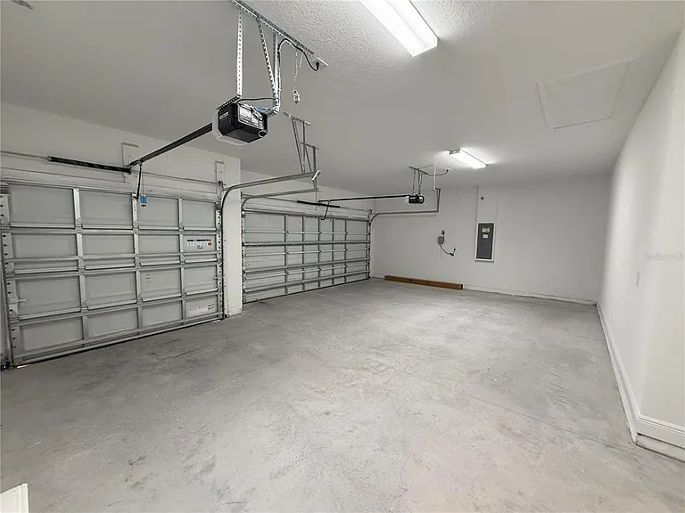 2113 Warren Acres Blvd — Photo 18