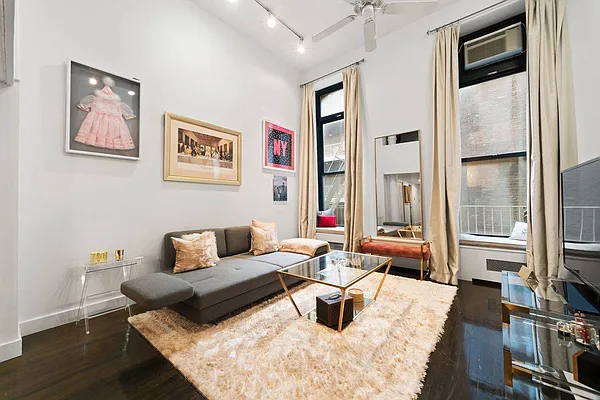 Rented by Isaacs Ganz Real Estate | media 14