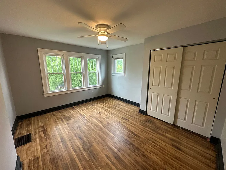 E Tompkins Ave 178-180 JLS — Photo 12