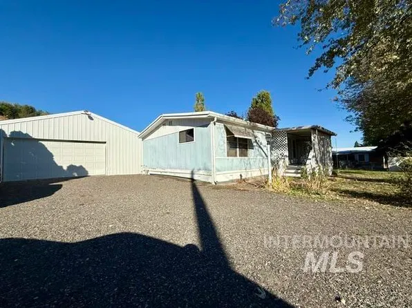 1340 Peaslee Ave, Clarkston, WA 99403