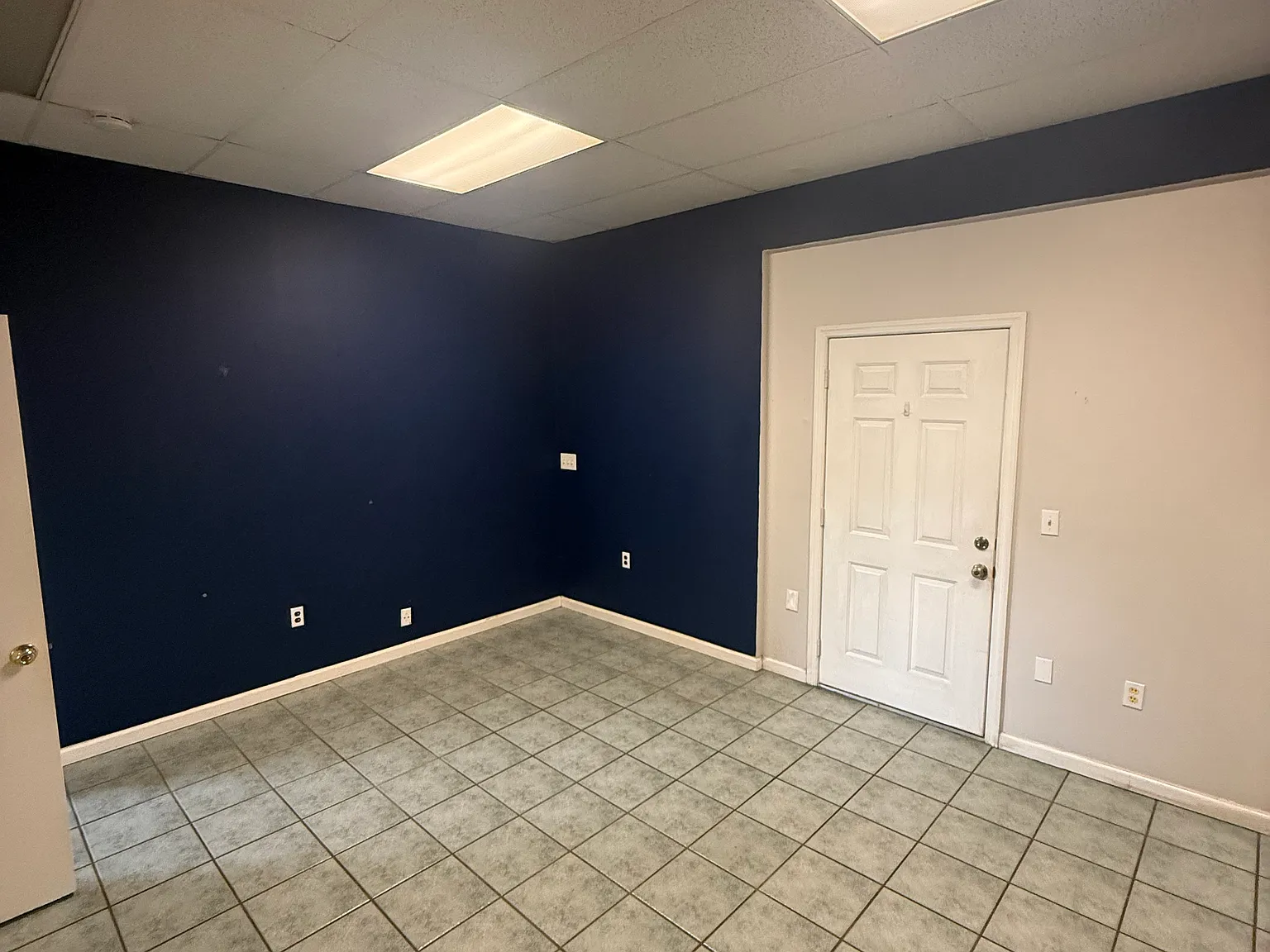 2 bed, 750 sqft, $2,200 — Photo 4