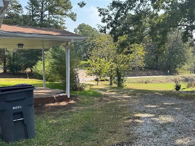 621 Odum Rd — Photo 2