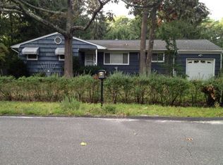 29 Plymouth St, Centereach, NY 11720