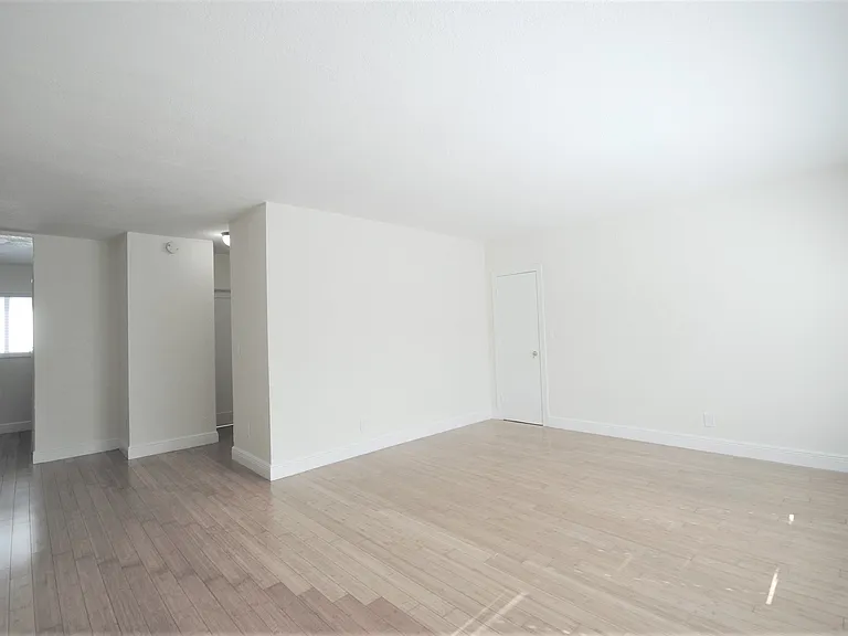 7315 Carlyle Ave #18 — Photo 6