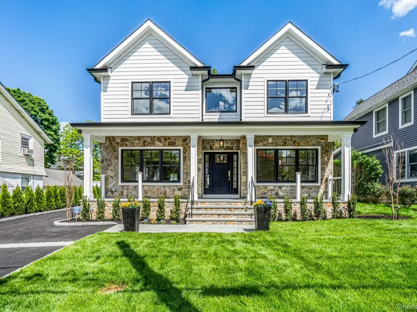 33 3rd Street, Manhasset, NY 11030