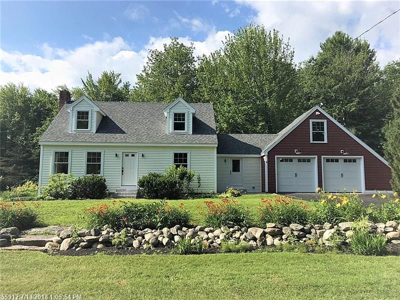 2nd image of 18 Dexter Ln